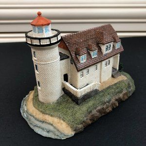 Pointe Betsie Lighthouse MI Limited Edition Figurine Collector's Number 787